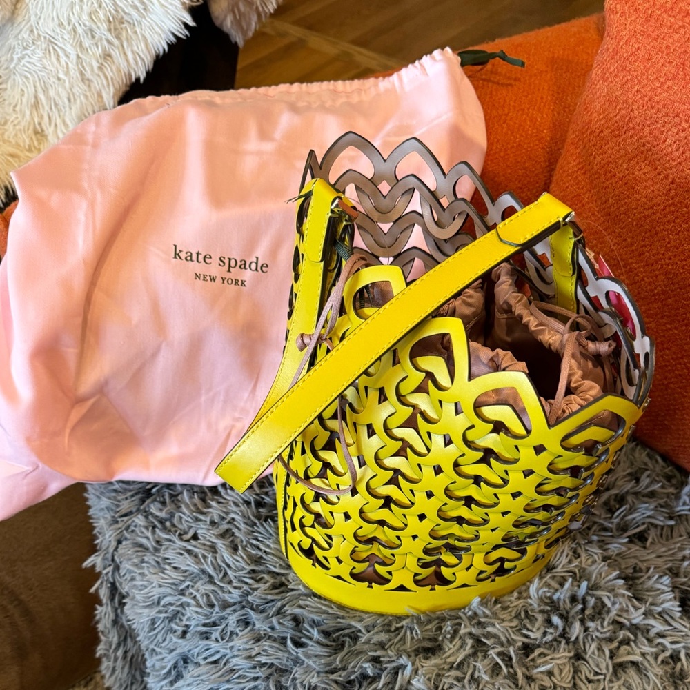 New Kate Spade bag. Never used.